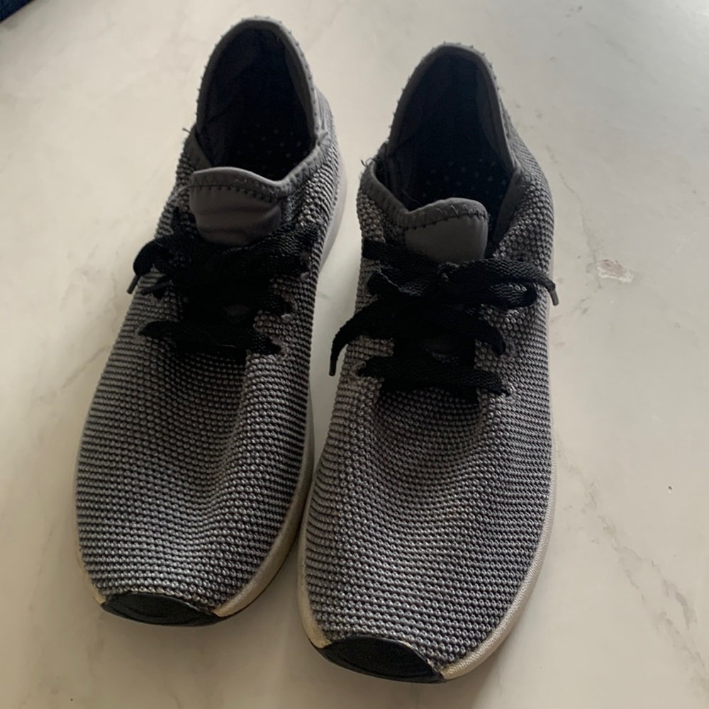 EUC Madden Girl slip on laced mesh casual shoe 10